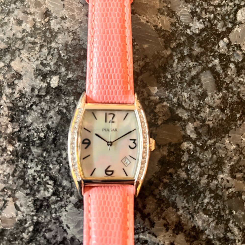 Women’s Retro Dress Watch